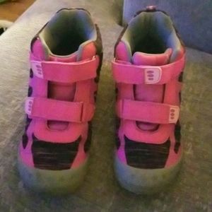 Girls hiking shoes US size 2.5
